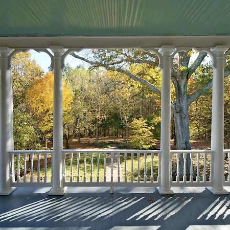 Red Hill Bed And Breakfast Lovingston Exterior photo